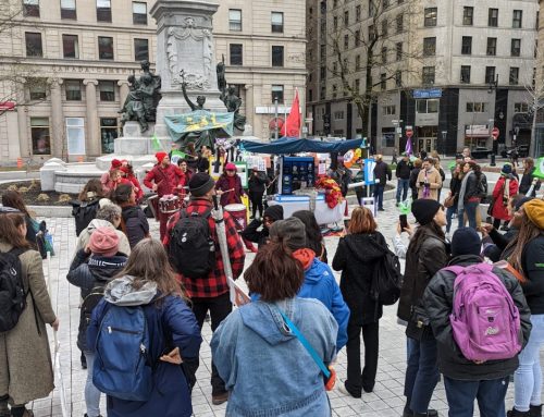 Rassemblement à Montréal pour commémorer les victimes du Rana Plaza réclame une loi sur la diligence raisonnable